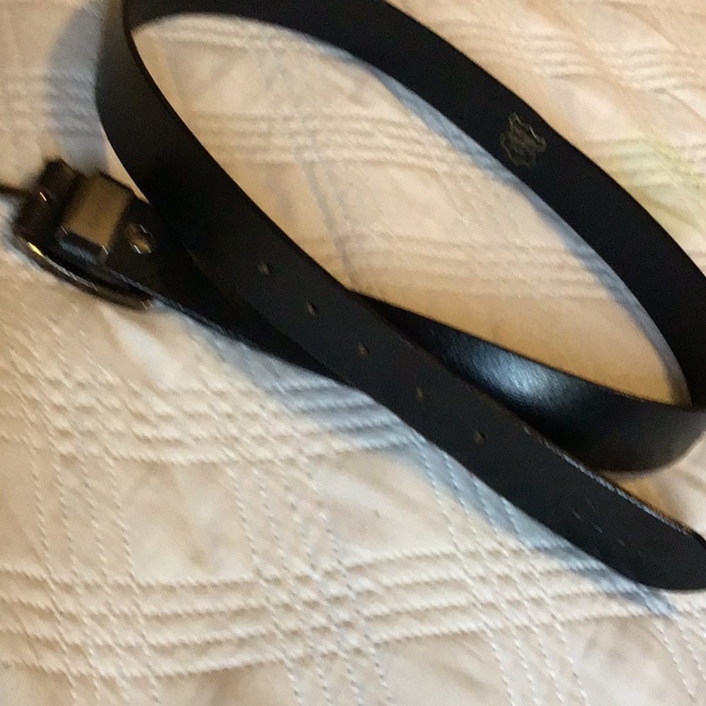 Gucci Black Leather Men's Belt with Silver-Tone Buckle - Picture 2 of 8